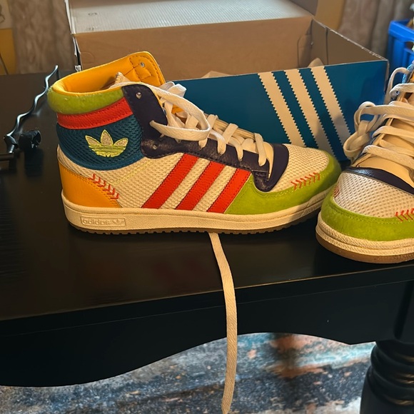adidas Shoes - Adidas Top Ten RB W G20 CM 201 like new condition